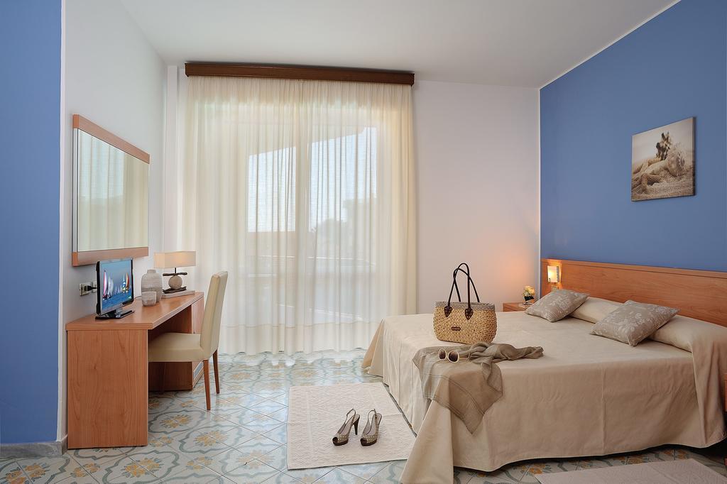 Raffy Family & Bike Hotel Diano Marina Habitación foto